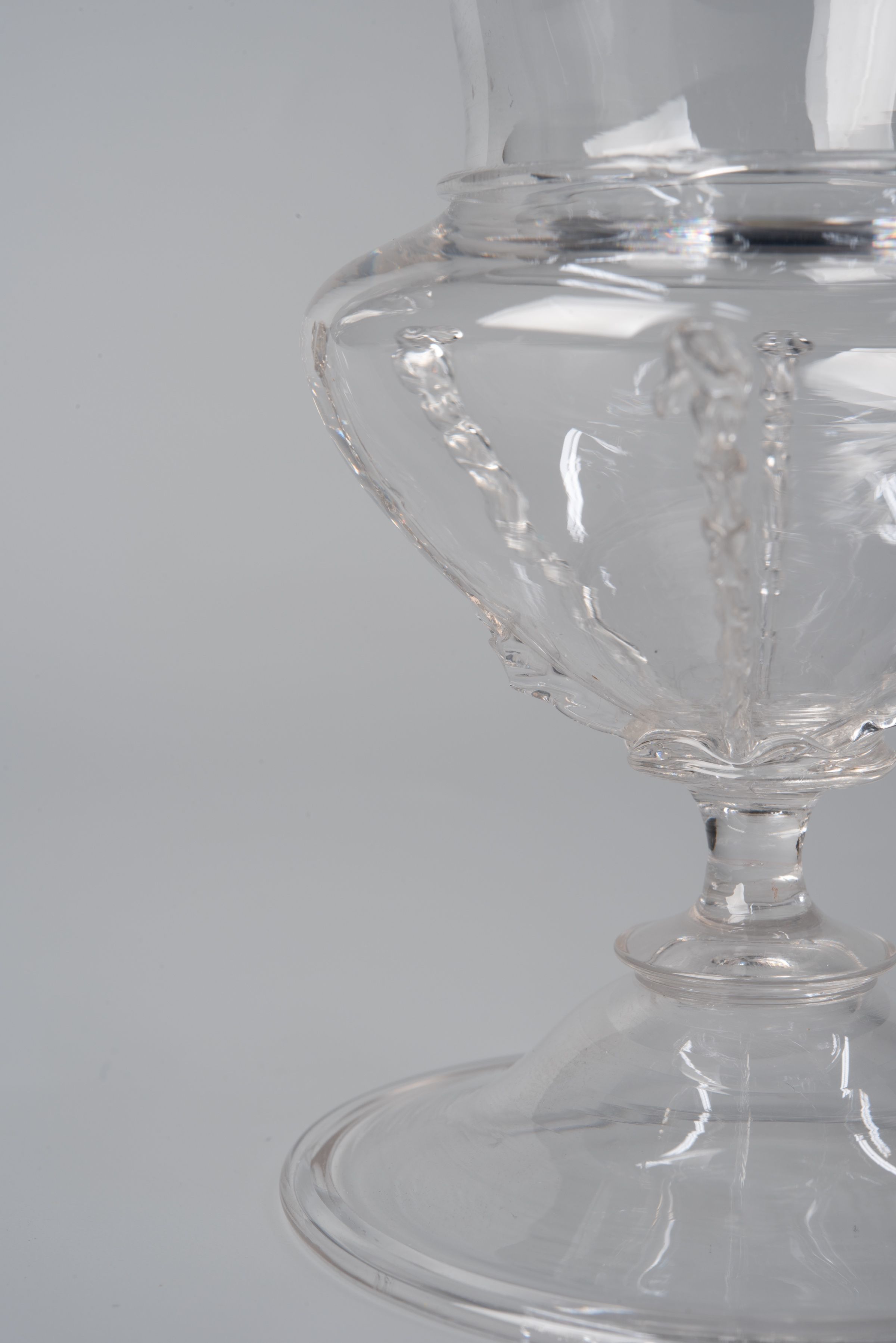 Detail van het ontbrekende decoratieve element voor behandeling
