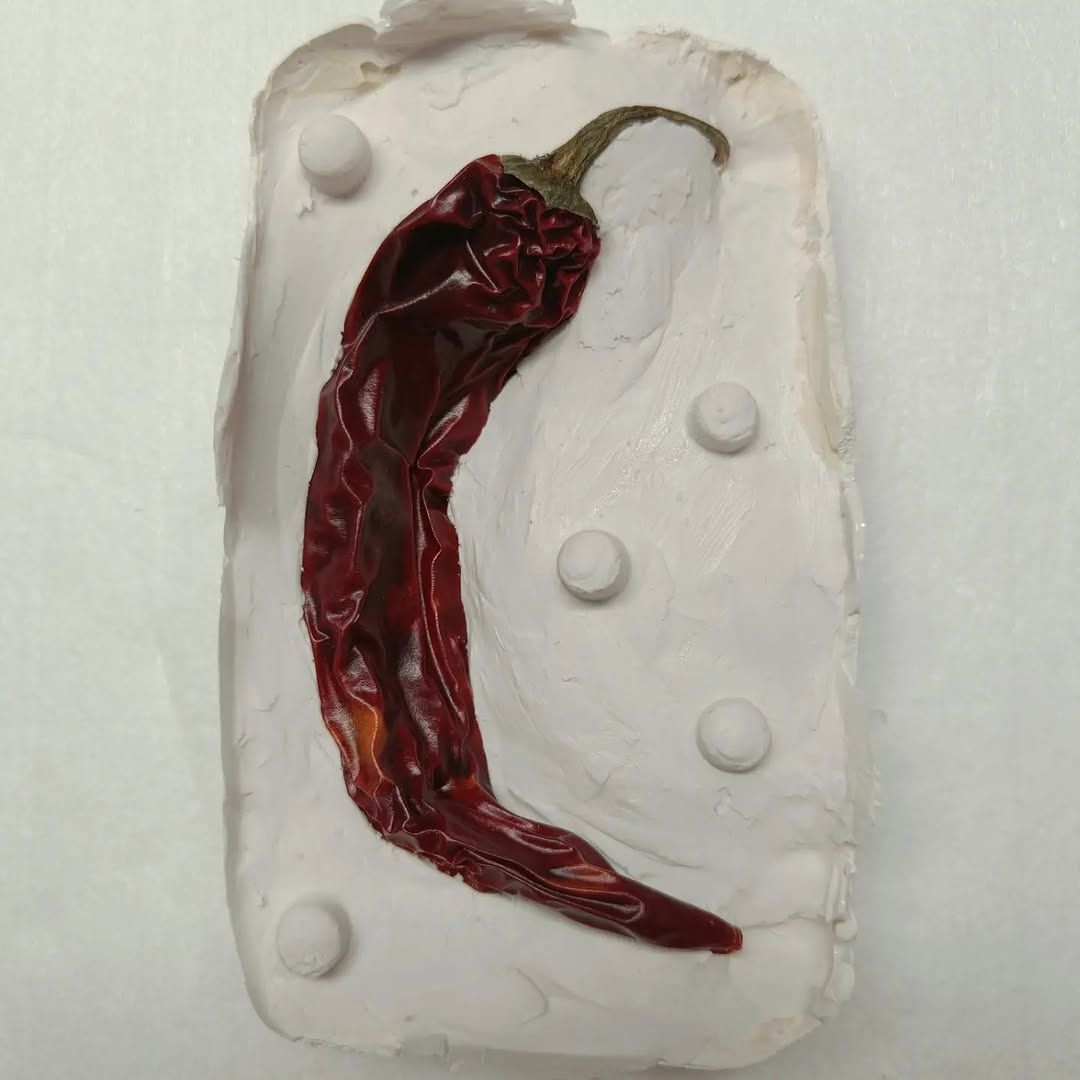 Gegoten epoxy replica naast origineel